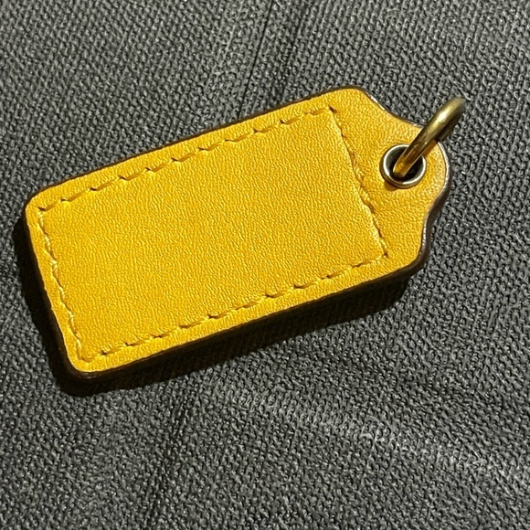 Coach RARE yellow and gold tag - Picture 5 of 5
